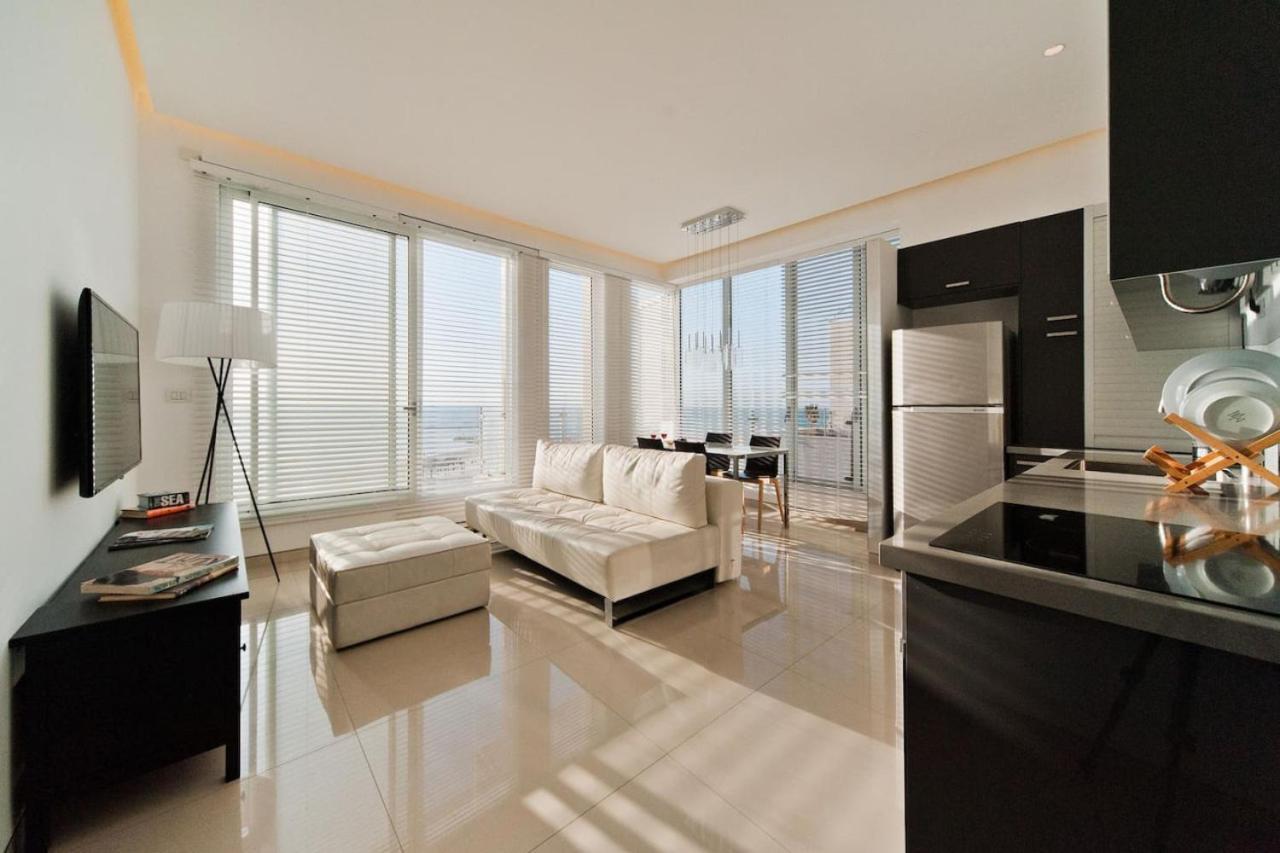 Beach And Sunset Panorama Apartment By Sea N' Rent Tel Aviv Esterno foto